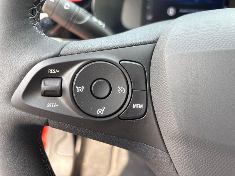 OPEL Corsa 6ª serie Corsa 1.2 100 CV YES